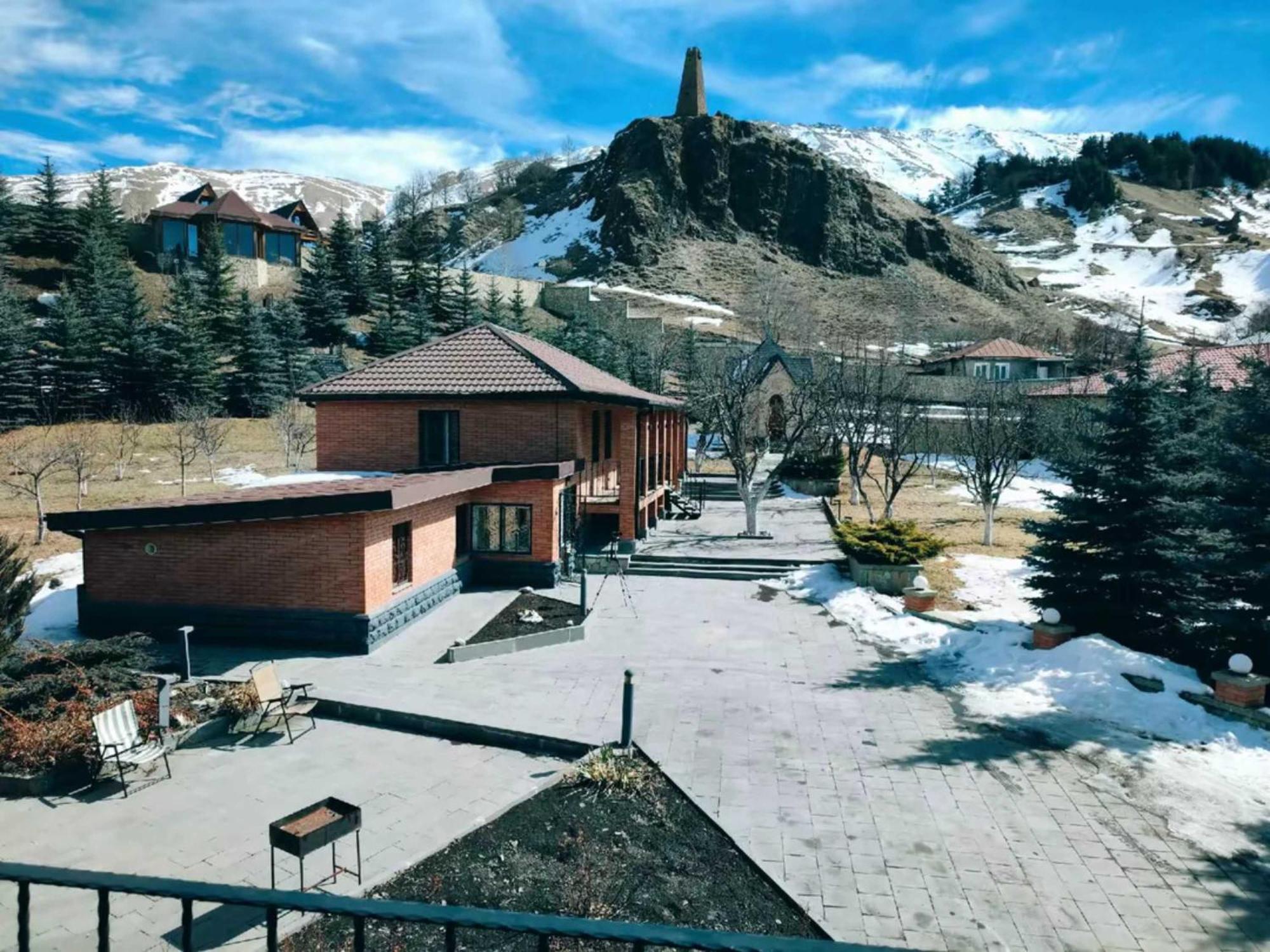Vardisubani Villa Kazbegi Exteriör bild