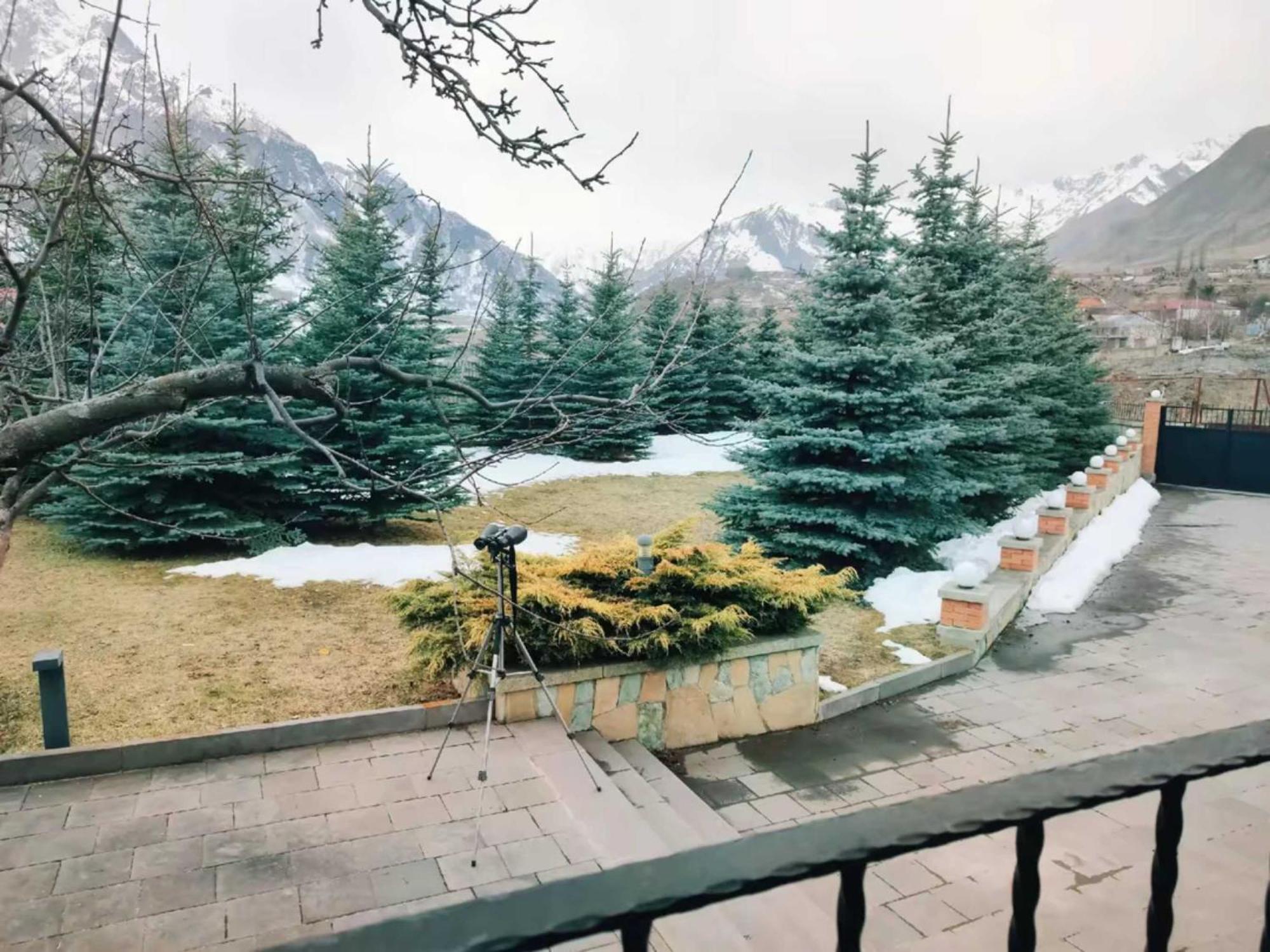 Vardisubani Villa Kazbegi Exteriör bild