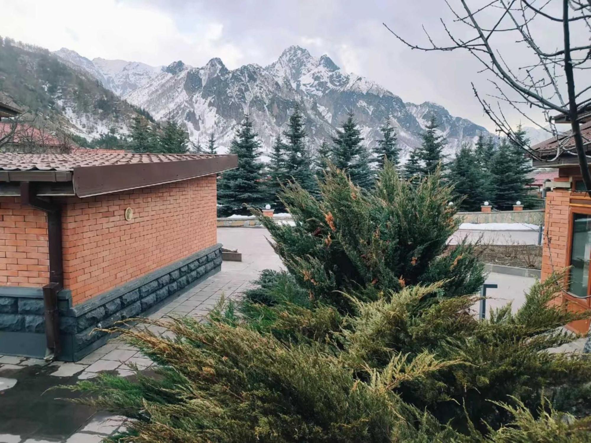 Vardisubani Villa Kazbegi Exteriör bild