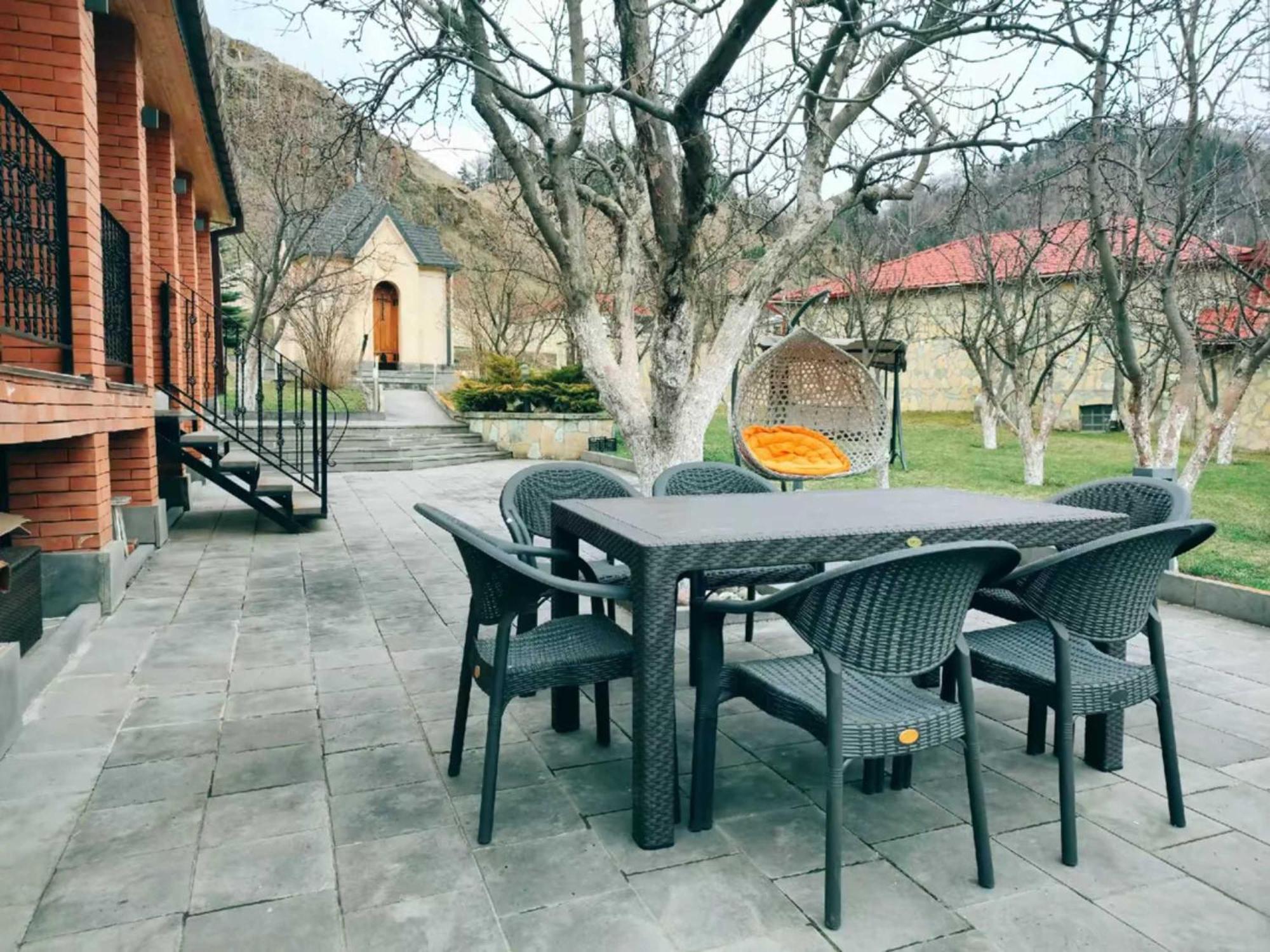 Vardisubani Villa Kazbegi Exteriör bild