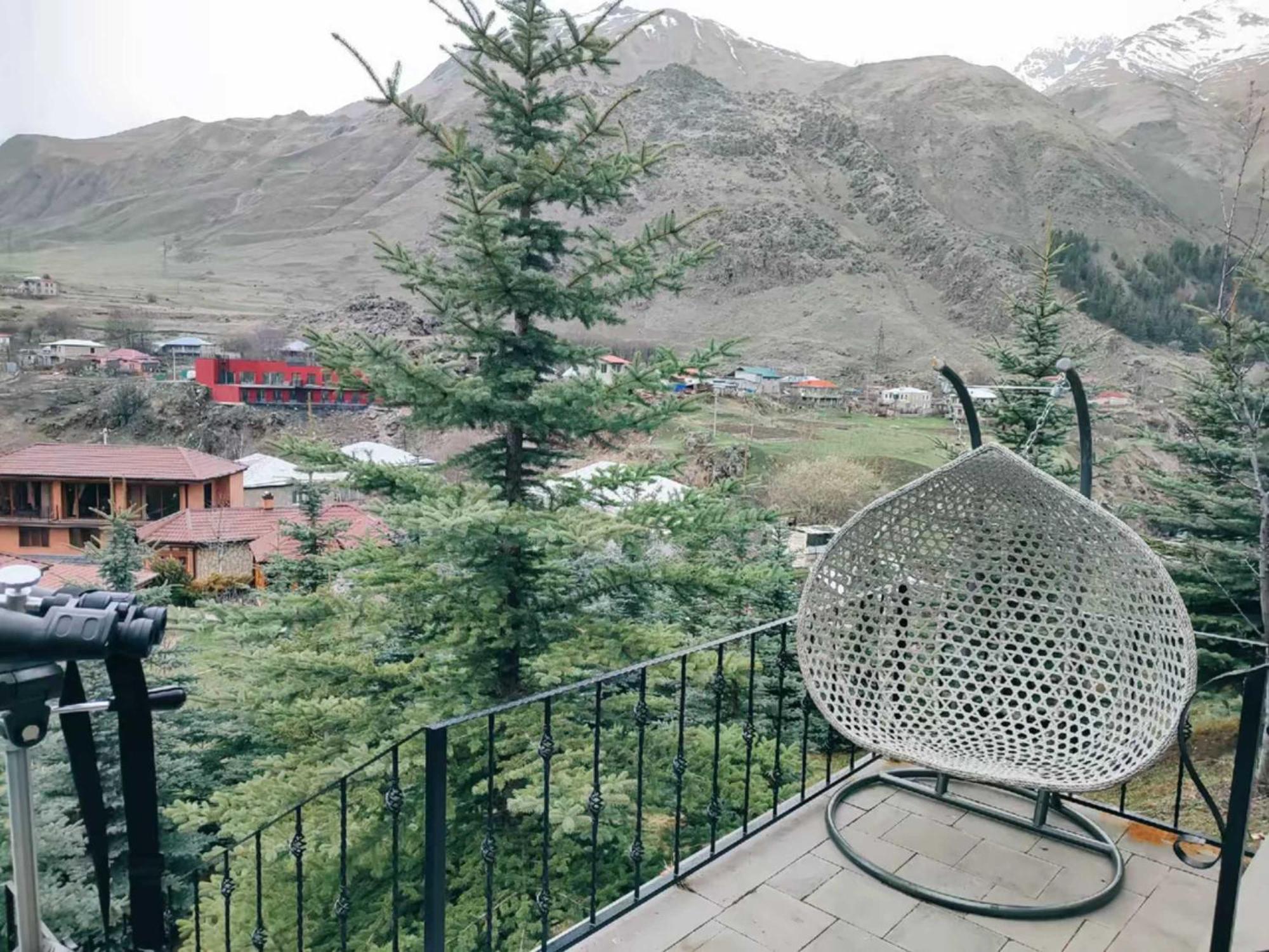 Vardisubani Villa Kazbegi Exteriör bild
