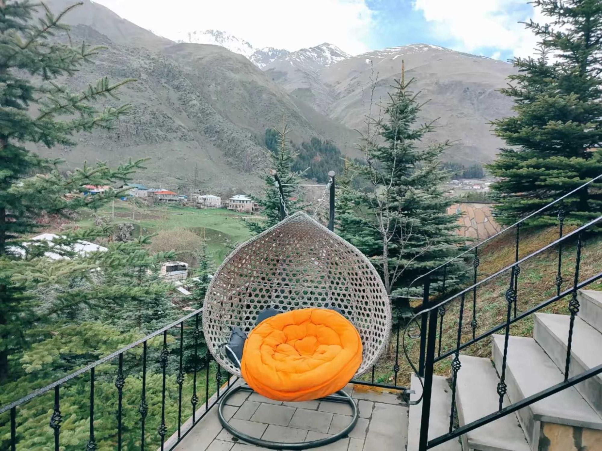 Vardisubani Villa Kazbegi Exteriör bild