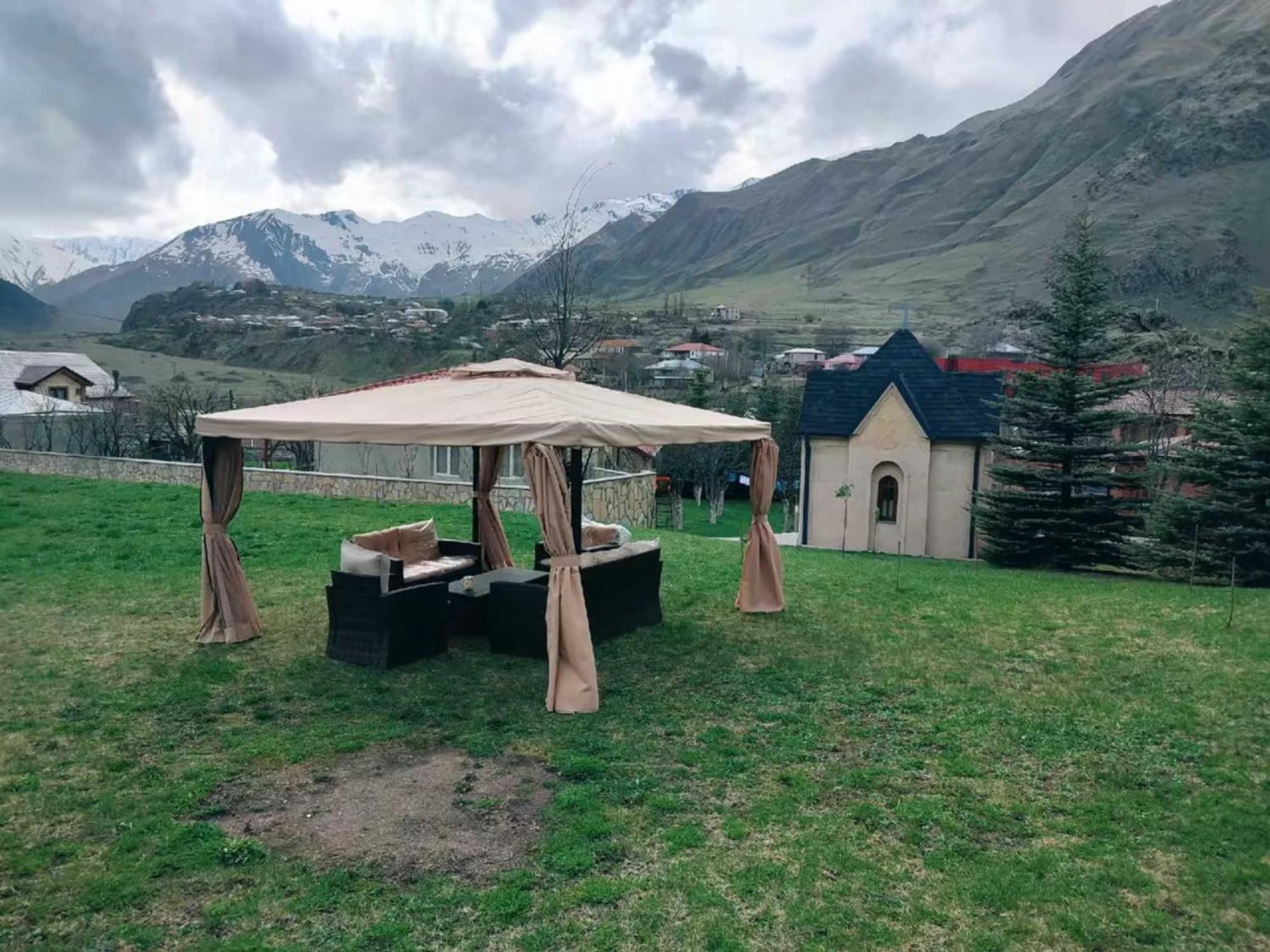 Vardisubani Villa Kazbegi Exteriör bild