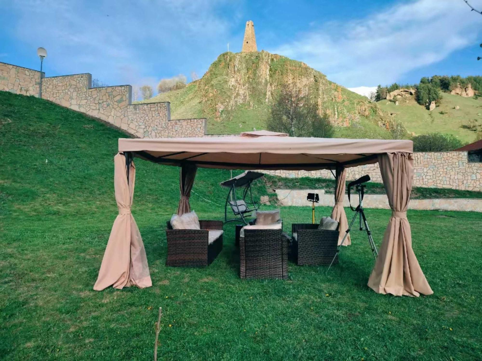 Vardisubani Villa Kazbegi Exteriör bild