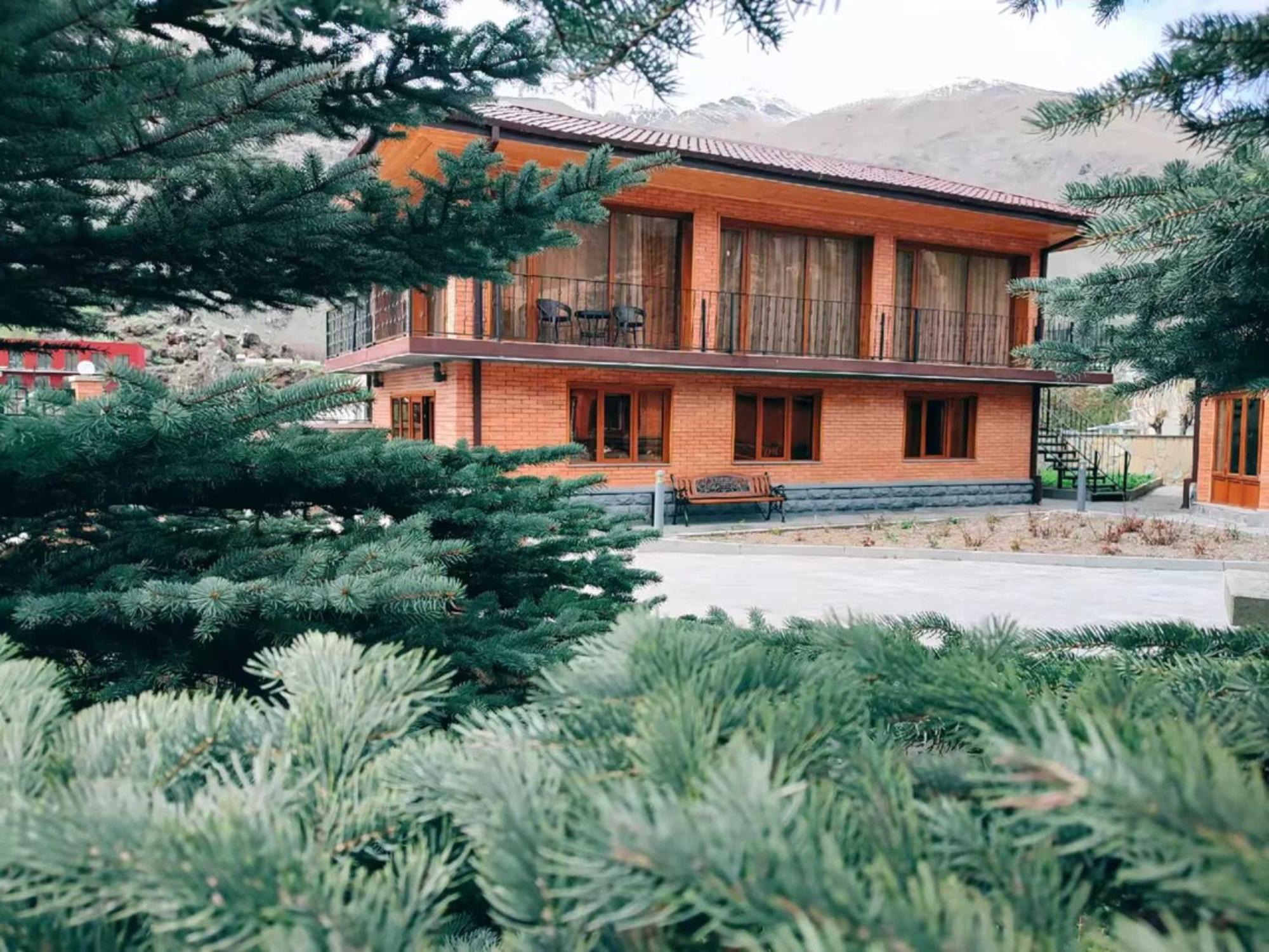 Vardisubani Villa Kazbegi Exteriör bild