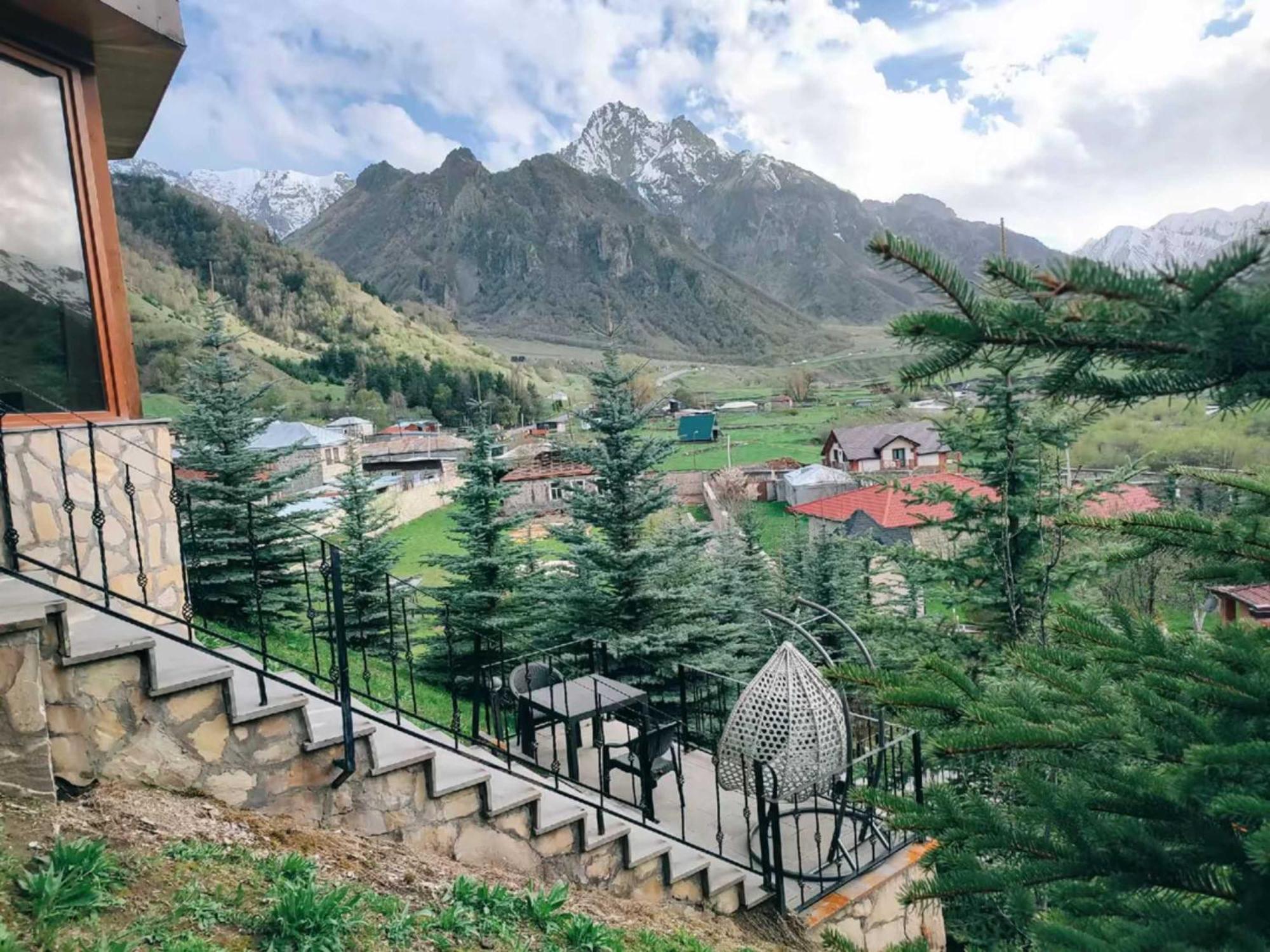 Vardisubani Villa Kazbegi Exteriör bild